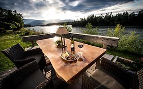 Skeena River House Bed & Breakfast